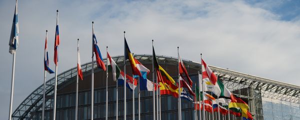 Здание Европейского банка реконструкции и развития в Люксембурге - Sputnik Азербайджан