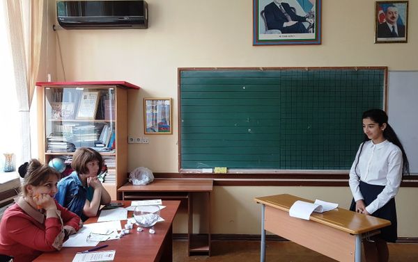 В Баку прошел очередной  тур Х (юбилейной) республиканской Олимпиады по русскому языку и литературе - Sputnik Азербайджан