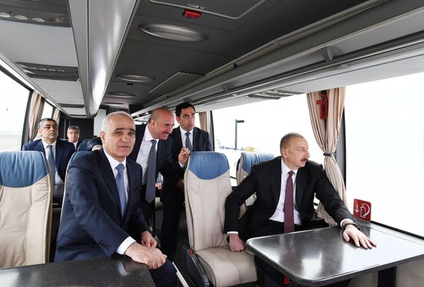 Президент Ильхам Алиев принял участие в открытии комплекса Бакинского международного морского торгового порта - Sputnik Азербайджан