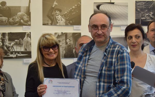 В галерее Nur Art House прошло открытие выставки Азербайджан глазами фотографов Грузии. Я полюбил Азербайджан - Sputnik Азербайджан