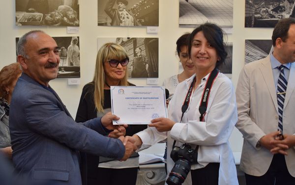 В галерее Nur Art House прошло открытие выставки Азербайджан глазами фотографов Грузии. Я полюбил Азербайджан - Sputnik Азербайджан