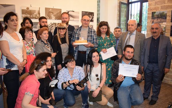 В галерее Nur Art House прошло открытие выставки Азербайджан глазами фотографов Грузии. Я полюбил Азербайджан - Sputnik Азербайджан
