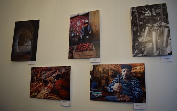 В галерее Nur Art House прошло открытие выставки Азербайджан глазами фотографов Грузии. Я полюбил Азербайджан - Sputnik Азербайджан