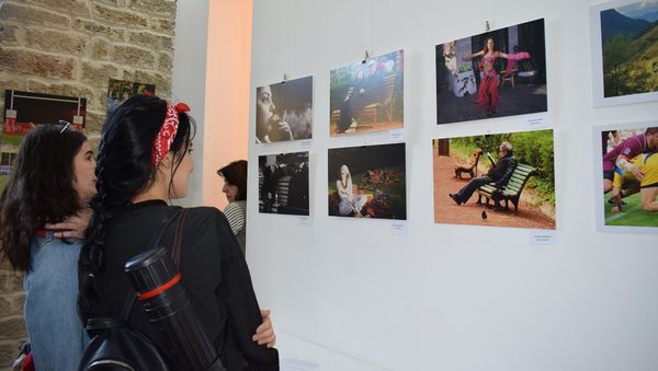 В галерее Nur Art House прошло открытие выставки Азербайджан глазами фотографов Грузии. Я полюбил Азербайджан - Sputnik Азербайджан
