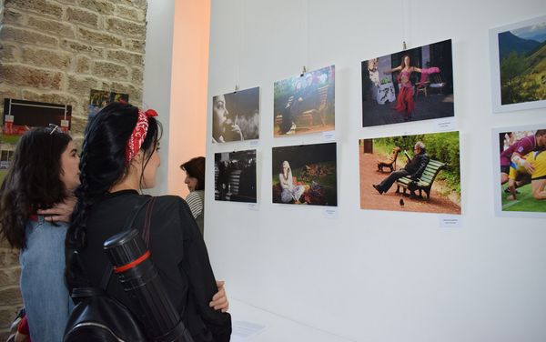 В галерее Nur Art House прошло открытие выставки Азербайджан глазами фотографов Грузии. Я полюбил Азербайджан - Sputnik Азербайджан