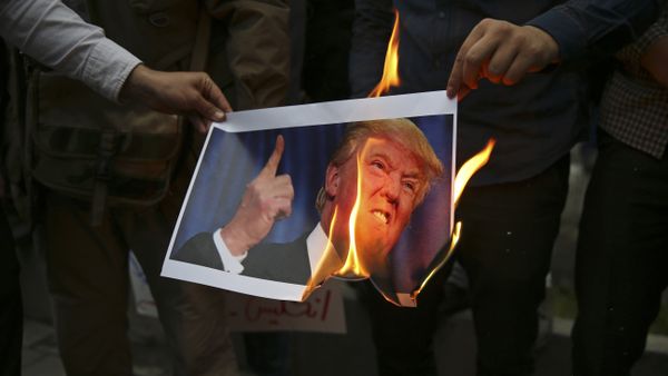 Протесты против США в Тегеране, США - Sputnik Азербайджан