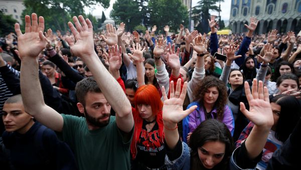 Протесты в Тбилиси, 12 мая 2018 года - Sputnik Азербайджан