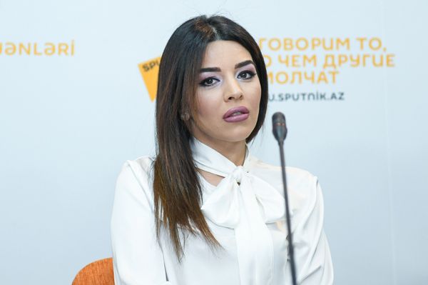 Певица Эмилия Якубова - Sputnik Азербайджан