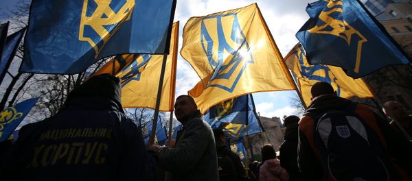 Акция протеста  в Киеве против олигархов - Sputnik Азербайджан