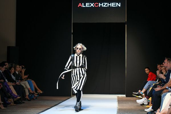 Показ модных коллекций седьмого сезона Azerbaijan Fashion Week - Sputnik Азербайджан