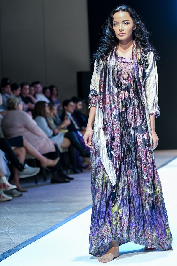 Показ модных коллекций седьмого сезона Azerbaijan Fashion Week - Sputnik Азербайджан