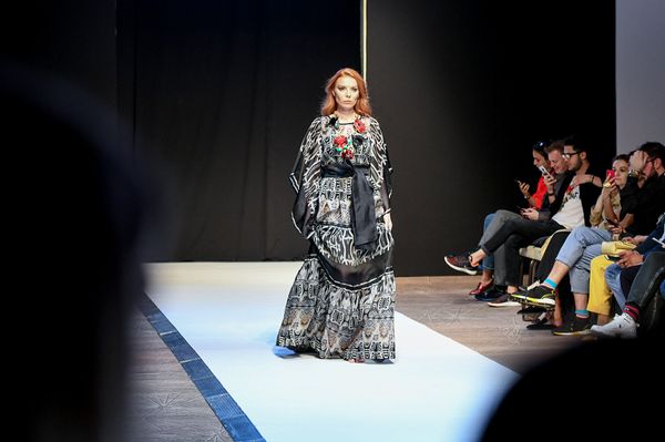 Показ модных коллекций седьмого сезона Azerbaijan Fashion Week - Sputnik Азербайджан