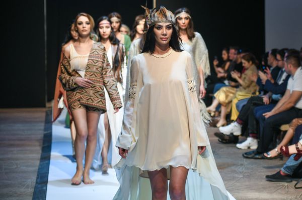 Показ модных коллекций седьмого сезона Azerbaijan Fashion Week - Sputnik Азербайджан