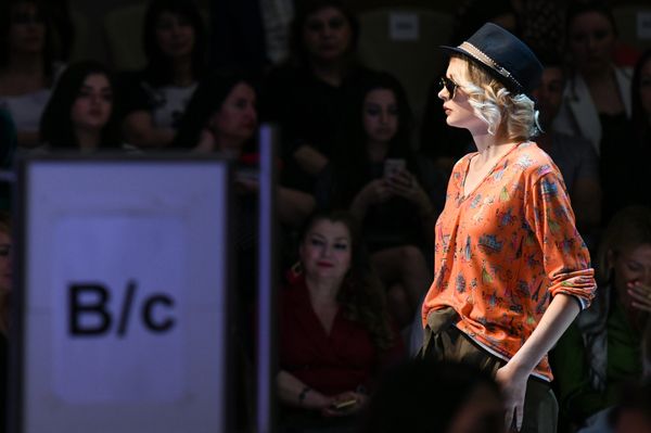 Показ модных коллекций седьмого сезона Azerbaijan Fashion Week - Sputnik Азербайджан