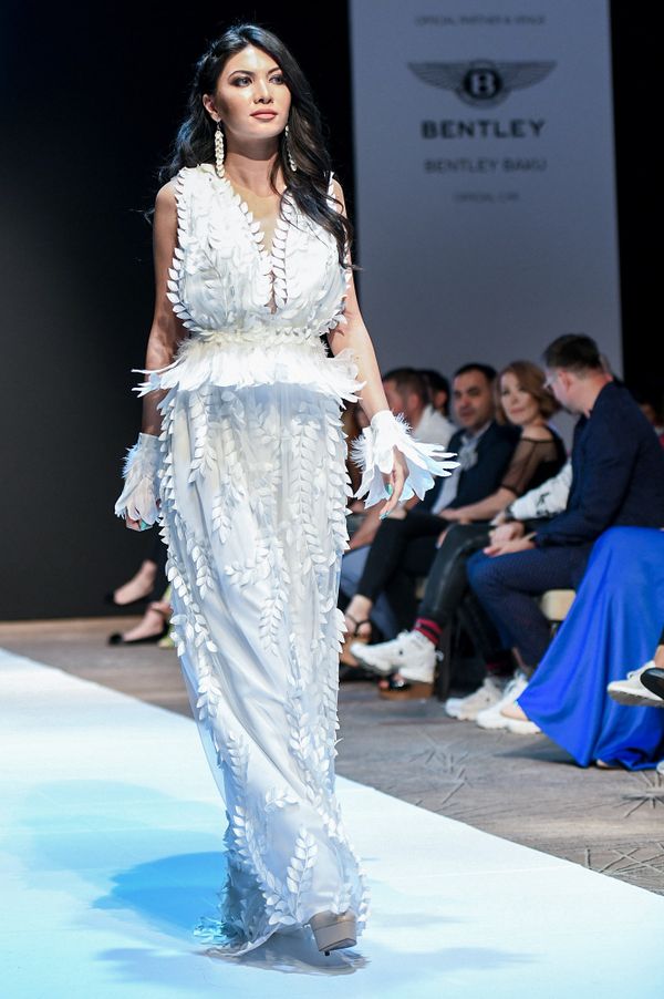 Показ модных коллекций седьмого сезона Azerbaijan Fashion Week - Sputnik Азербайджан