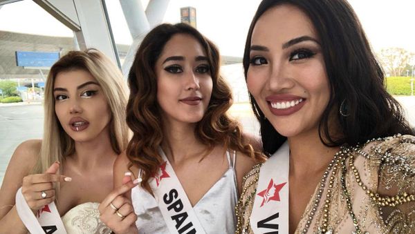 Победительницы международного модельного конкурса Super Talent of  The World 2018 — представительница Испании (первое место), Вьетнама (второе место) и обладательница третьего места Нармин Сафарова - Sputnik Азербайджан