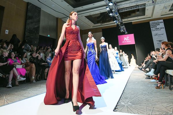 Завершающий день седьмого сезона Azerbaijan Fashion Week - Sputnik Азербайджан