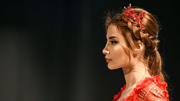 Завершающий день седьмого сезона Azerbaijan Fashion Week - Sputnik Азербайджан