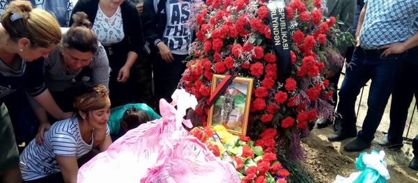Şəhid Adil Tatarovun dəfn mərasimi Şəhid Adil Tatarovun dəfn mərasimi - Sputnik Азербайджан