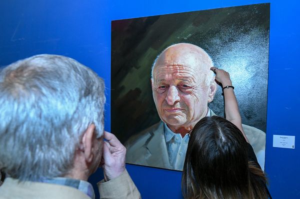 Персональная выставка иранского художника Вадуда Муаззина в галерее искусств Музейного центра Баку - Sputnik Азербайджан