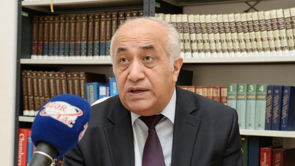 Заместитель директора Института истории Национальной академии наук Азербайджана, профессор Джаби Бахрамов - Sputnik Азербайджан