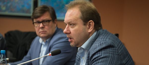 Профессор Высшей школы экономики (НИУ ВШЭ), политолог Олег Матвейчев - Sputnik Азербайджан