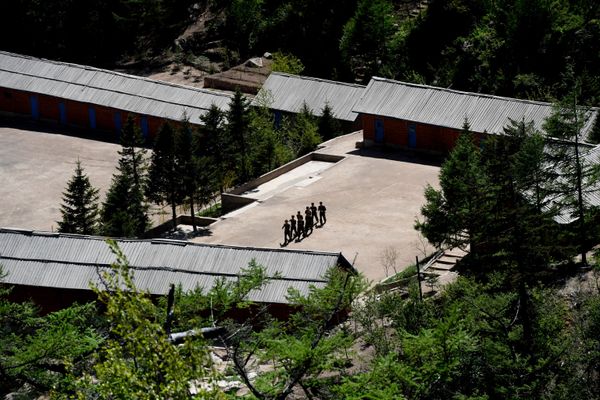 Военнослужащие на ядерном полигоне Пхунгери на севере КНДР - Sputnik Азербайджан