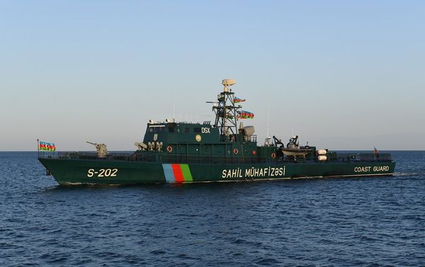 Шествие судов ГПС Азербайджана, приуроченное к 100-летию АДР - Sputnik Азербайджан