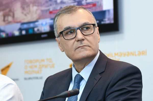 Завсектор Администрации Президента Азербайджанской Республики, политолог Фуад Ахундов  - Sputnik Азербайджан