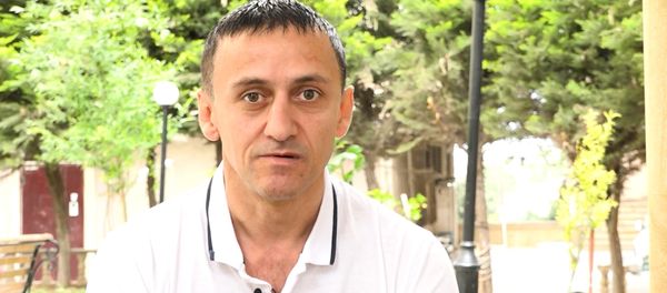 Представитель одного из последних поколений бакинских армян вновь в Баку - Sputnik Азербайджан