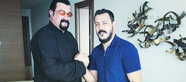 Стивен Сигал и Забит Самедов, фото из архива - Sputnik Азербайджан