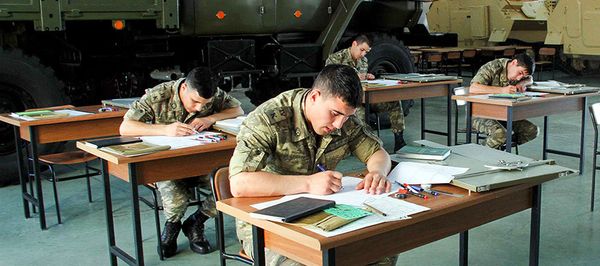 Государственные экзамены в Азербайджанском высшем военном училище имени Гейдара Алиева - Sputnik Азербайджан