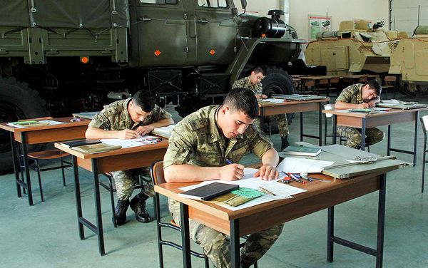 Государственные экзамены в Азербайджанском высшем военном училище имени Гейдара Алиева - Sputnik Азербайджан