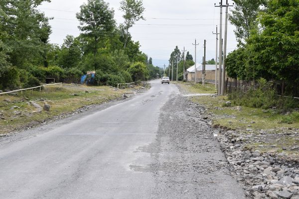 Ураганный ветер также сломал деревья вдоль магистрали на территории Исмаиллинского района  - Sputnik Азербайджан