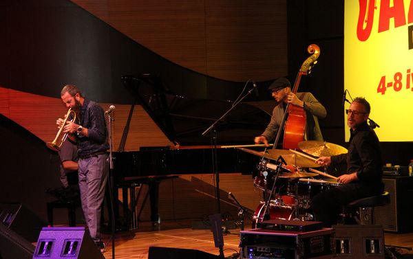 B Международном центре мугама состоялось открытие международного проекта Baku Summer Jazz Days - Sputnik Азербайджан