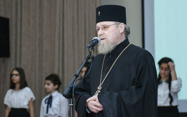 Торжественная церемония подведения итогов X (юбилейной) республиканской Олимпиады по русскому языку и литературе - Sputnik Азербайджан