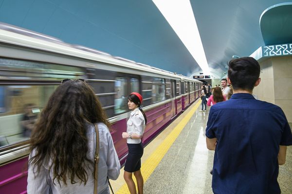 Станция Сахиль Бакинского метрополитена после капитального ремонта и реконструкции - Sputnik Азербайджан