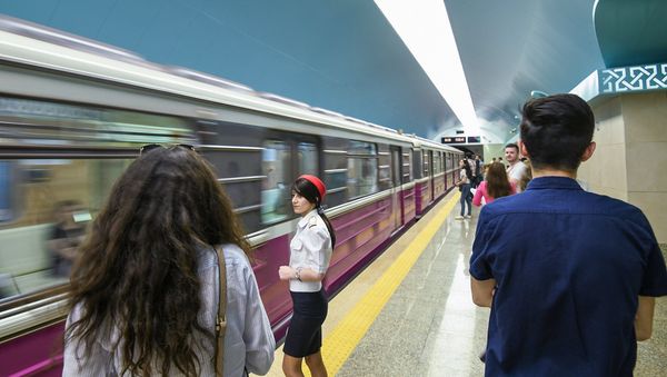 Станция Сахиль Бакинского метрополитена после капитального ремонта и реконструкции - Sputnik Азербайджан