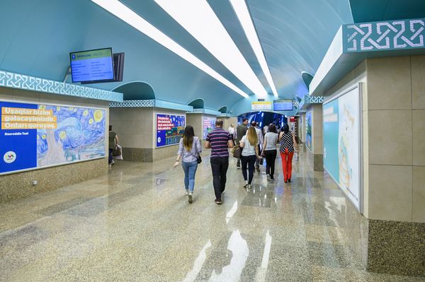 Станция Сахиль Бакинского метрополитена после капитального ремонта и реконструкции - Sputnik Азербайджан