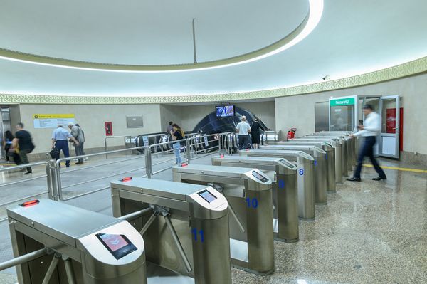 Станция Сахиль Бакинского метрополитена после капитального ремонта и реконструкции - Sputnik Азербайджан