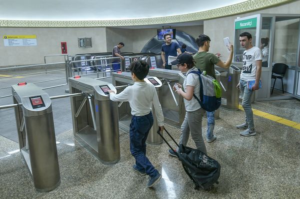 Станция Сахиль Бакинского метрополитена после капитального ремонта и реконструкции - Sputnik Азербайджан