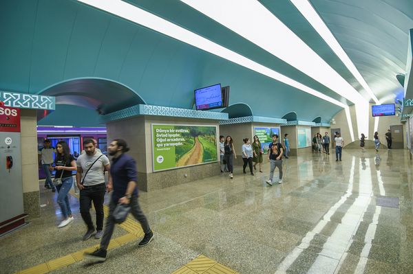 Станция Сахиль Бакинского метрополитена после капитального ремонта и реконструкции - Sputnik Азербайджан
