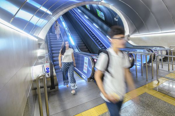 Станция Сахиль Бакинского метрополитена после капитального ремонта и реконструкции - Sputnik Азербайджан