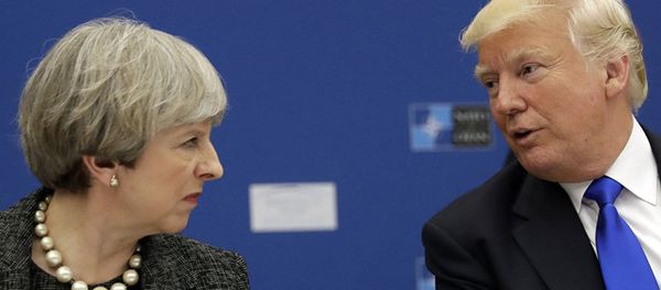 Премьер- министр Великобритании Тереза Мэй и президент США Дональд Трамп - Sputnik Азербайджан