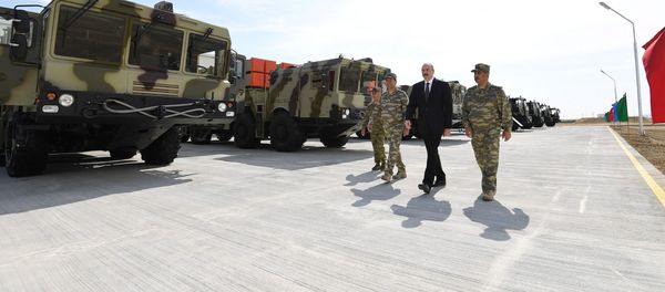 Ильхам Алиев принял участие в открытии Н-ской воинской части Министерства обороны - Sputnik Азербайджан