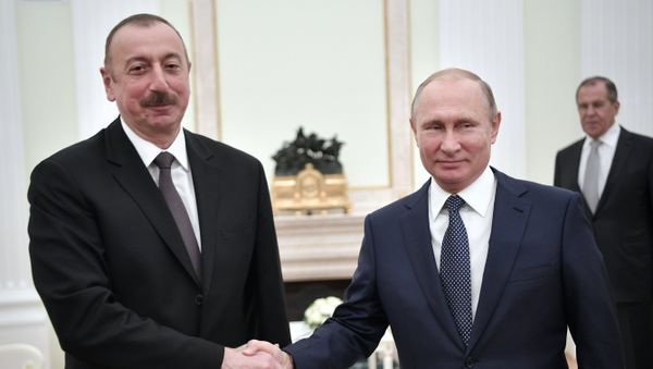 Президент РФ Владимир Путин и президент Азербайджана Ильхам Алиев во время встречи - Sputnik Азербайджан