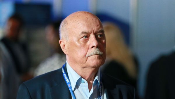 Председатель комитета Государственной Думы РФ по культуре Станислав Говорухин - Sputnik Азербайджан