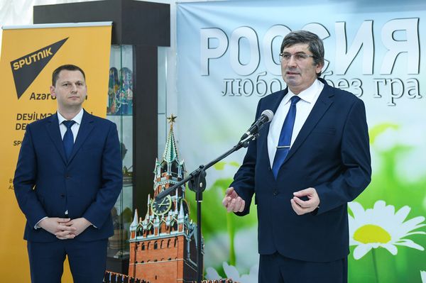 Открытие выставки “Готовность №1” в Российском информационно-культурном центре в Баку - Sputnik Азербайджан