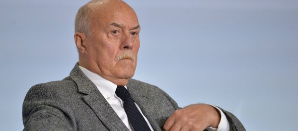 Кинорежиссер Станислав Говорухин Кинорежиссер Станислав Говорухин - Sputnik Азербайджан
