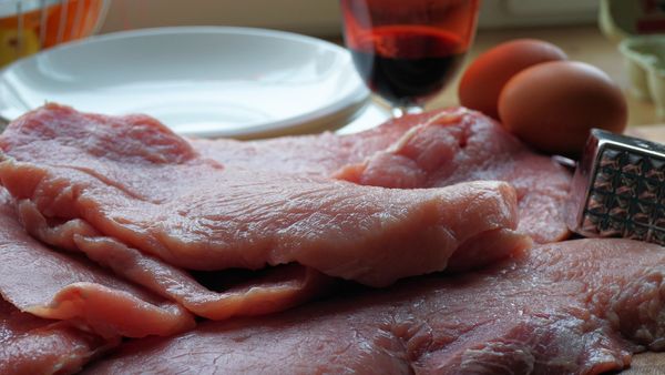 Мясо и яйца, фото из архива - Sputnik Азербайджан